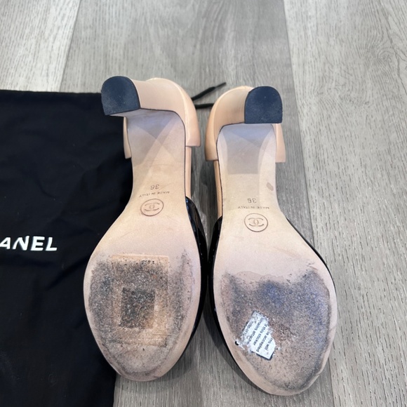 Chanel nude and black pumps. Size 36 - Picture 6 of 7